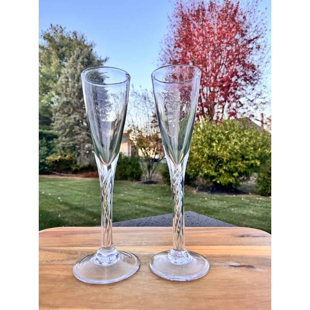 Simon Pearce Stratton Flutes – Set of 2 Handblown Glass Champagne Glasses (USA)